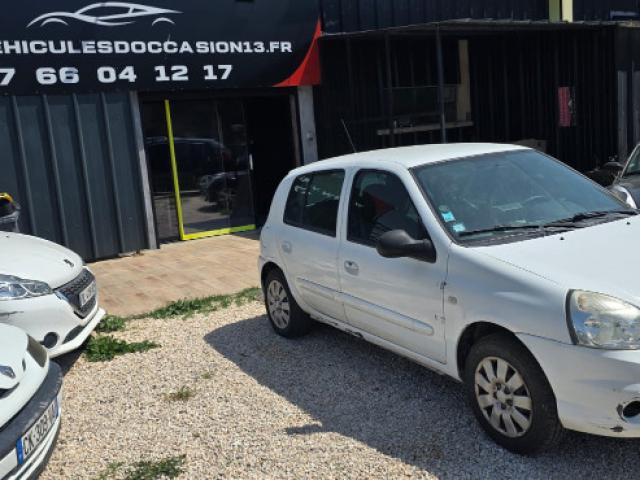 RENAULT Clio II Campus Evolution 5 Portes 1.2 i 16V eco2 75 cv. 134 000Kms 